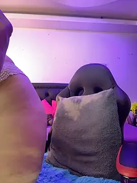 Snapshot of lonely_shewolf chatting on 10-07-25, 06:16 lonely shewolf online show from 10-07-25, 06:16