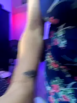 Snapshot of lonely_shewolf chatting on 10-10-25, 05:45 lonely shewolf online show from 10-10-25, 05:45