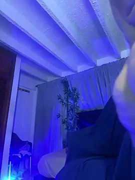 Snapshot of lonely_shewolf chatting on 03-20-26, 04:12 lonely shewolf online show from 03-20-26, 04:12