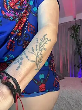 lonely shewolf online show from 05-27-26, 05:32