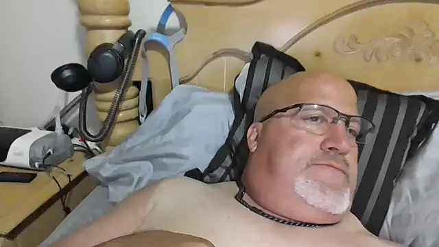 Bigbear0563 online show from 09-21-25, 05:42