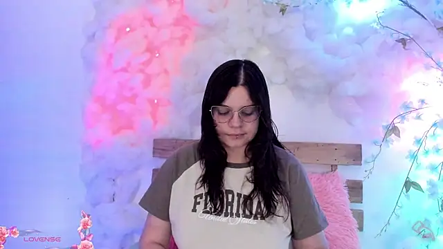 Mey moon online show from 02-03-25, 10:54