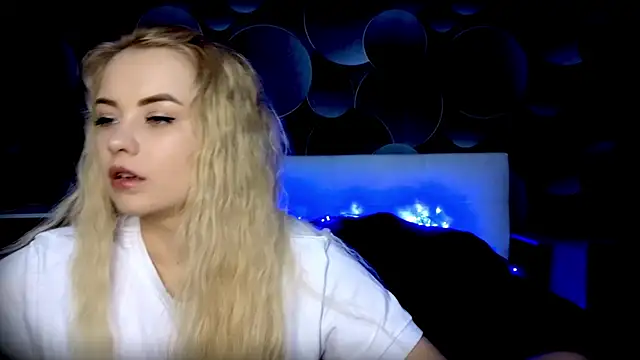 StephanieSweety online show from 11-13-25, 12:15