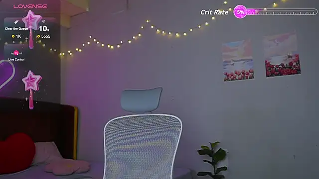 Snapshot of laybunny1 chatting on 09-12-25, 11:37 laybunny1 online show from 09-12-25, 11:37