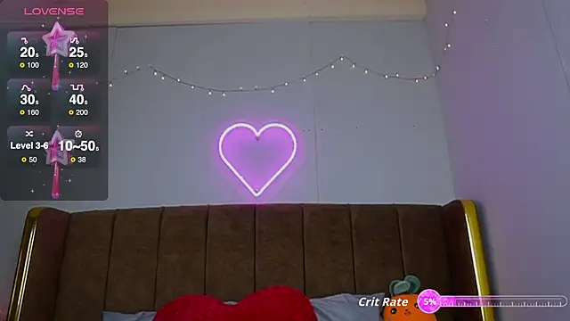 Snapshot of laybunny1 chatting on 09-24-25, 06:33 laybunny1 online show from 09-24-25, 06:33