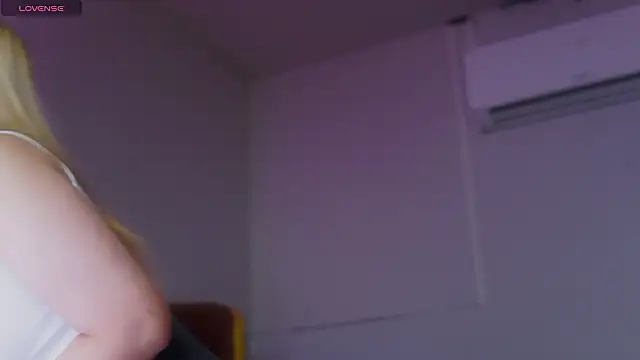 laybunny1 online show from 03-05-26, 05:42