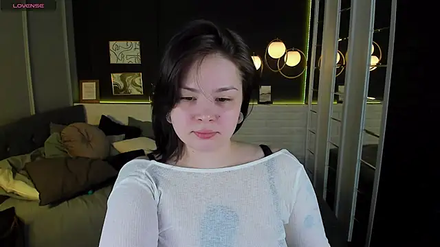 Snapshot of Mayayammy chatting on 01-02-25, 05:57 Mayayammy online show from 01-02-25, 05:57