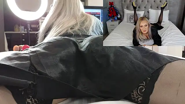 IsabellaDeRosa online show from 12-21-24, 05:51