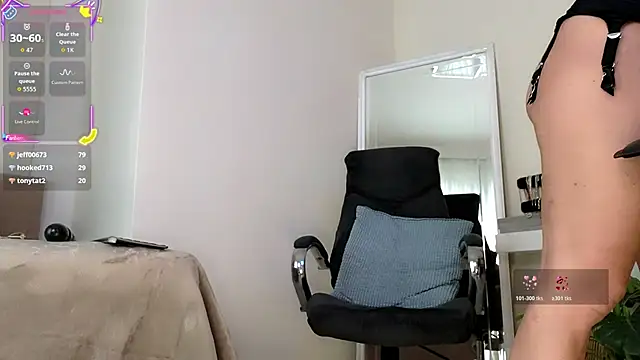 missmiamore online show from 05-11-26, 02:45
