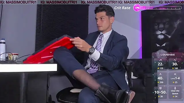 Snapshot of massimo_g chatting on 10-15-25, 01:39 massimo g online show from 10-15-25, 01:39