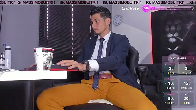 Snapshot of massimo_g chatting on 10-16-25, 01:45 massimo g online show from 10-16-25, 01:45