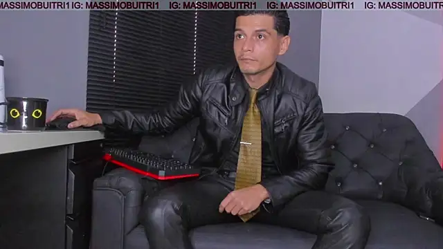 Snapshot of massimo_g chatting on 11-14-25, 12:59 massimo g online show from 11-14-25, 12:59