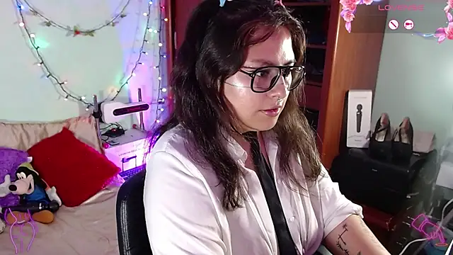 Snapshot of _lilith_heavy chatting on 03-20-26, 08:41 lilith heavy online show from 03-20-26, 08:41