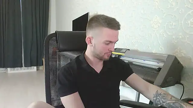 Marselle Laker online show from 11-12-25, 01:44