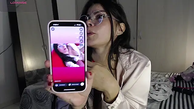 cristal sexybody online show from 10-20-25, 04:51