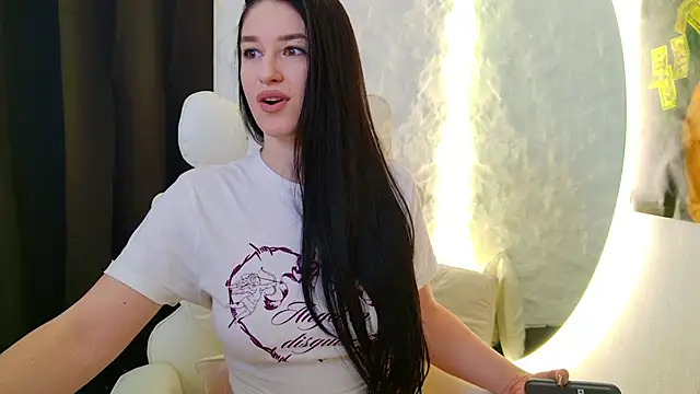 moniqque online show from 10-25-25, 09:17