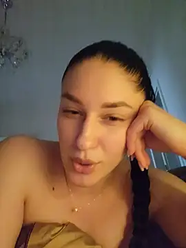 Snapshot of moniqque chatting on 07-12-26, 02:41 moniqque online show from 07-12-26, 02:41