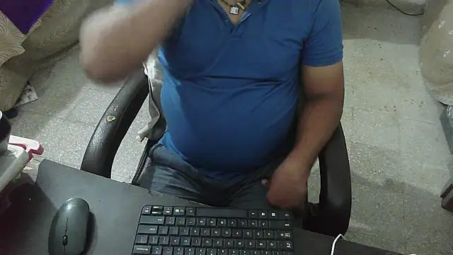 Snapshot of rentarob chatting on 10-09-25, 09:35 rentarob online show from 10-09-25, 09:35