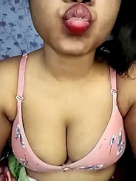 Snapshot of Hotlisa chatting on 12-20-24, 04:31 Hotlisa online show from 12-20-24, 04:31