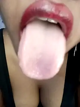 Snapshot of Hotlisa chatting on 01-07-25, 05:20 Hotlisa online show from 01-07-25, 05:20