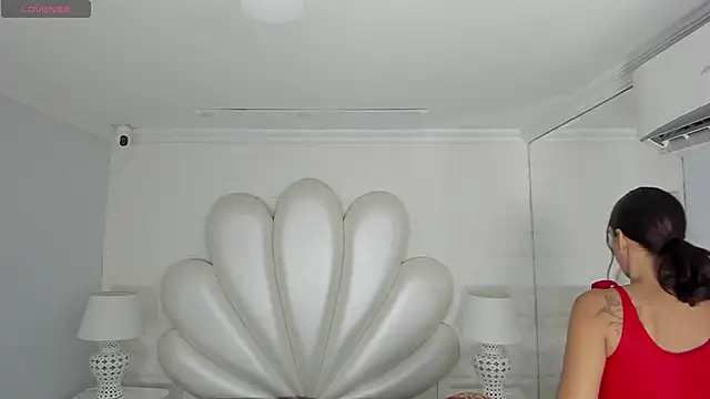 LucianaCarter online show from 01-16-25, 03:45