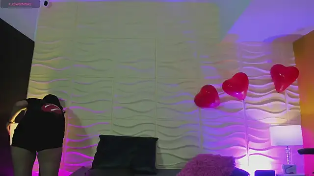 LucianaCarter online show from 02-16-25, 04:09