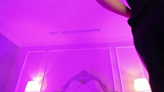 LucianaCarter online show from 10-16-25, 03:40