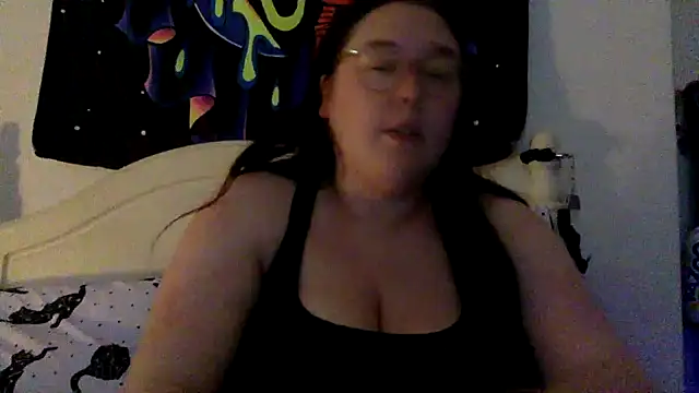 Snapshot of Sexycurvyemilyy chatting on 09-12-25, 10:10 Sexycurvyemilyy online show from 09-12-25, 10:10
