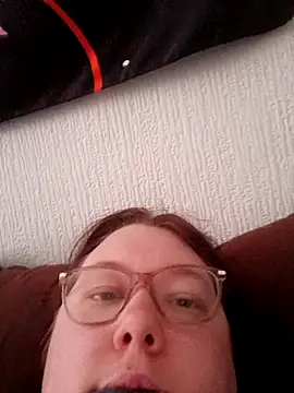 Snapshot of Sexycurvyemilyy chatting on 02-14-26, 03:42 Sexycurvyemilyy online show from 02-14-26, 03:42