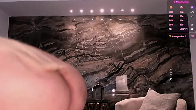 SophiePalmer online show from 02-19-25, 08:20