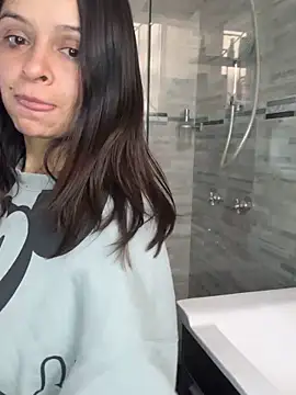 Selena G69 online show from 12-19-25, 05:31