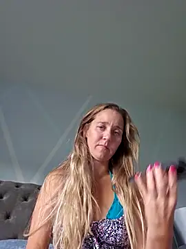 SkyelarSommer online show from 10-03-25, 02:14