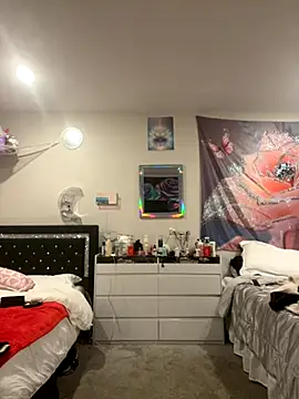 DominiqueX0 online show from 09-28-25, 06:57