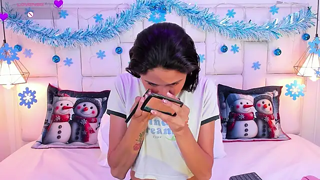 SarahSophia  online show from 12-13-24, 11:34