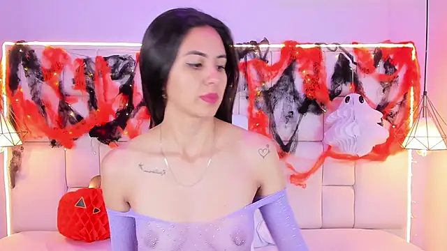 SarahSophia  online show from 10-22-25, 11:32