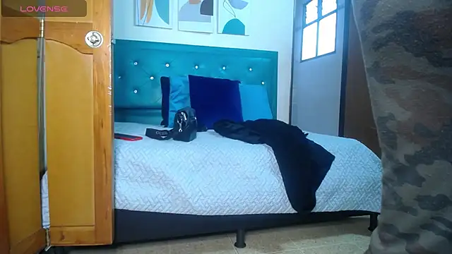 victoria  milf  online show from 12-18-24, 01:56