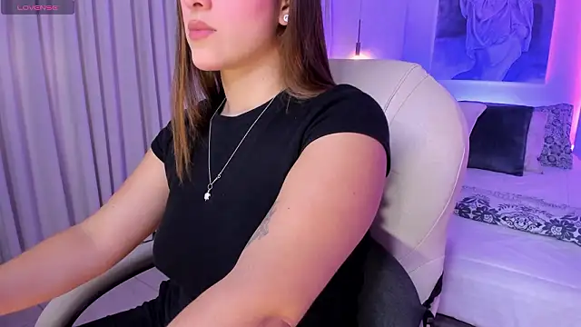 Snapshot of nathalie_rivers chatting on 02-16-26, 11:39 nathalie rivers online show from 02-16-26, 11:39