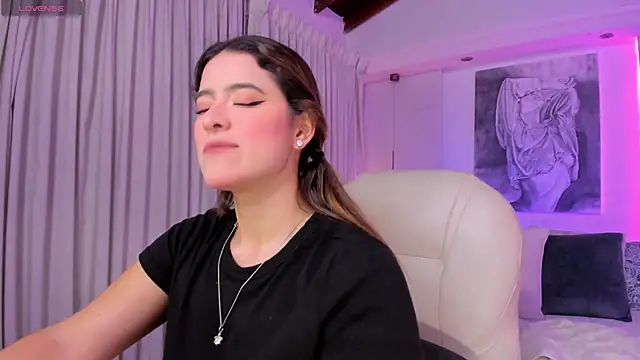 Snapshot of nathalie_rivers chatting on 02-21-26, 11:22 nathalie rivers online show from 02-21-26, 11:22