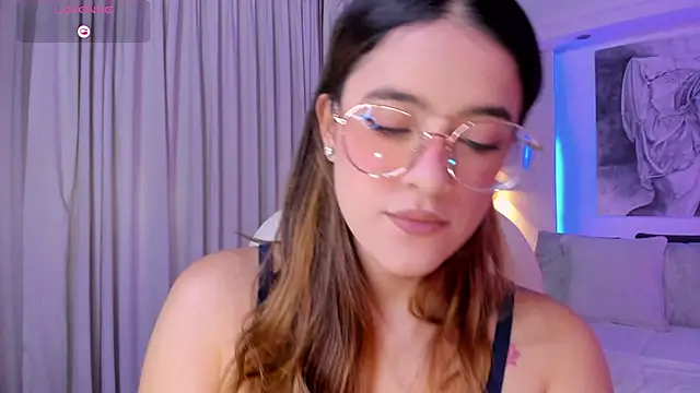 Snapshot of nathalie_rivers chatting on 04-30-26, 11:16 nathalie rivers online show from 04-30-26, 11:16