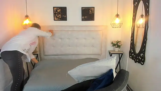 Hanna86 online show from 01-22-25, 07:56