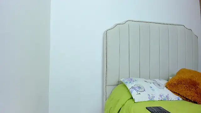 Hanna86 online show from 02-07-25, 10:52