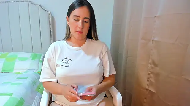 Hanna86 online show from 09-15-25, 02:00