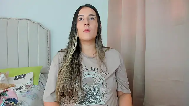 Hanna86 online show from 10-30-25, 03:46