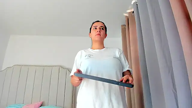 Snapshot of Hanna86 chatting on 03-15-26, 01:50 Hanna86 online show from 03-15-26, 01:50