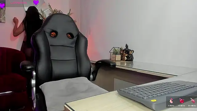 Snapshot of NebetColin chatting on 02-05-25, 10:22 NebetColin online show from 02-05-25, 10:22