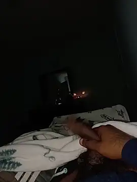 Snapshot of Annonymous607 chatting on 11-04-25, 04:39 Annonymous607 online show from 11-04-25, 04:39