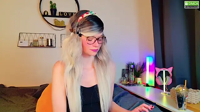 Snapshot of Kittychatte chatting on 03-02-25, 07:54 Kittychatte online show from 03-02-25, 07:54