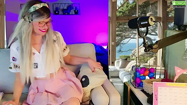 Snapshot of Kittychatte chatting on 10-05-25, 09:29 Kittychatte online show from 10-05-25, 09:29