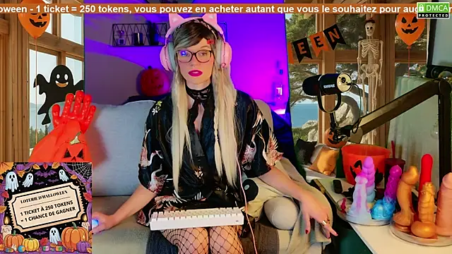 Snapshot of Kittychatte chatting on 10-26-25, 10:32 Kittychatte online show from 10-26-25, 10:32