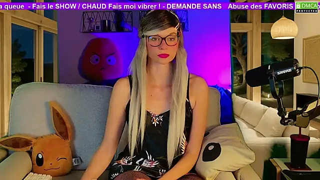 Snapshot of Kittychatte chatting on 11-10-25, 09:03 Kittychatte online show from 11-10-25, 09:03